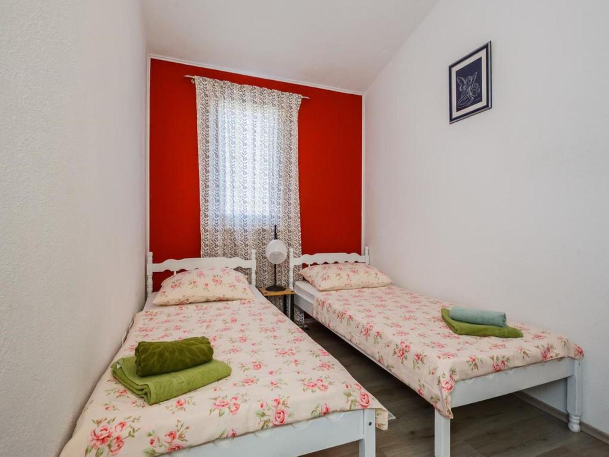 Kaštela Holiday Home Chester With Heated Pool חדר תמונה