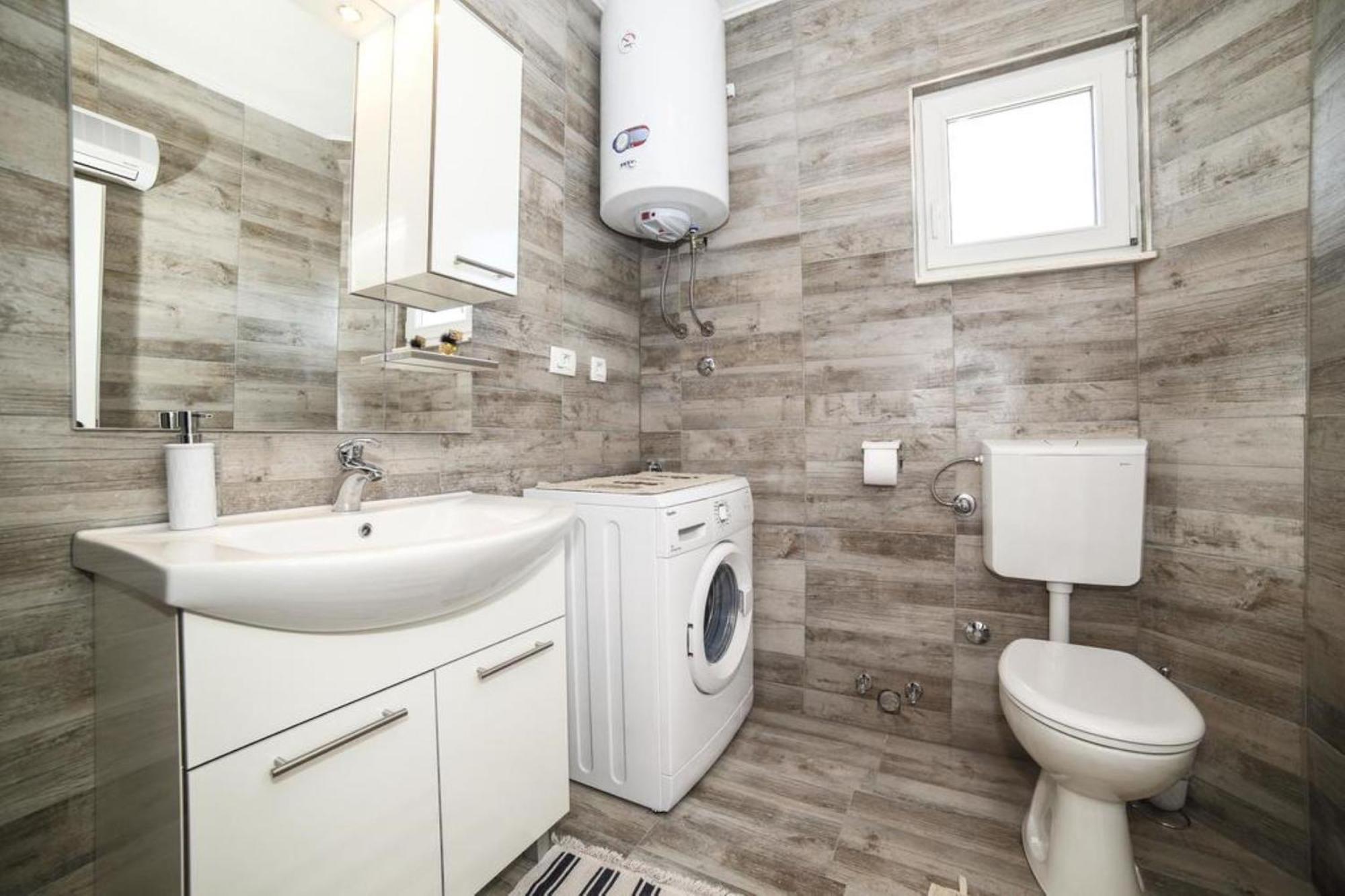 Kaštela Holiday Home Chester With Heated Pool חדר תמונה
