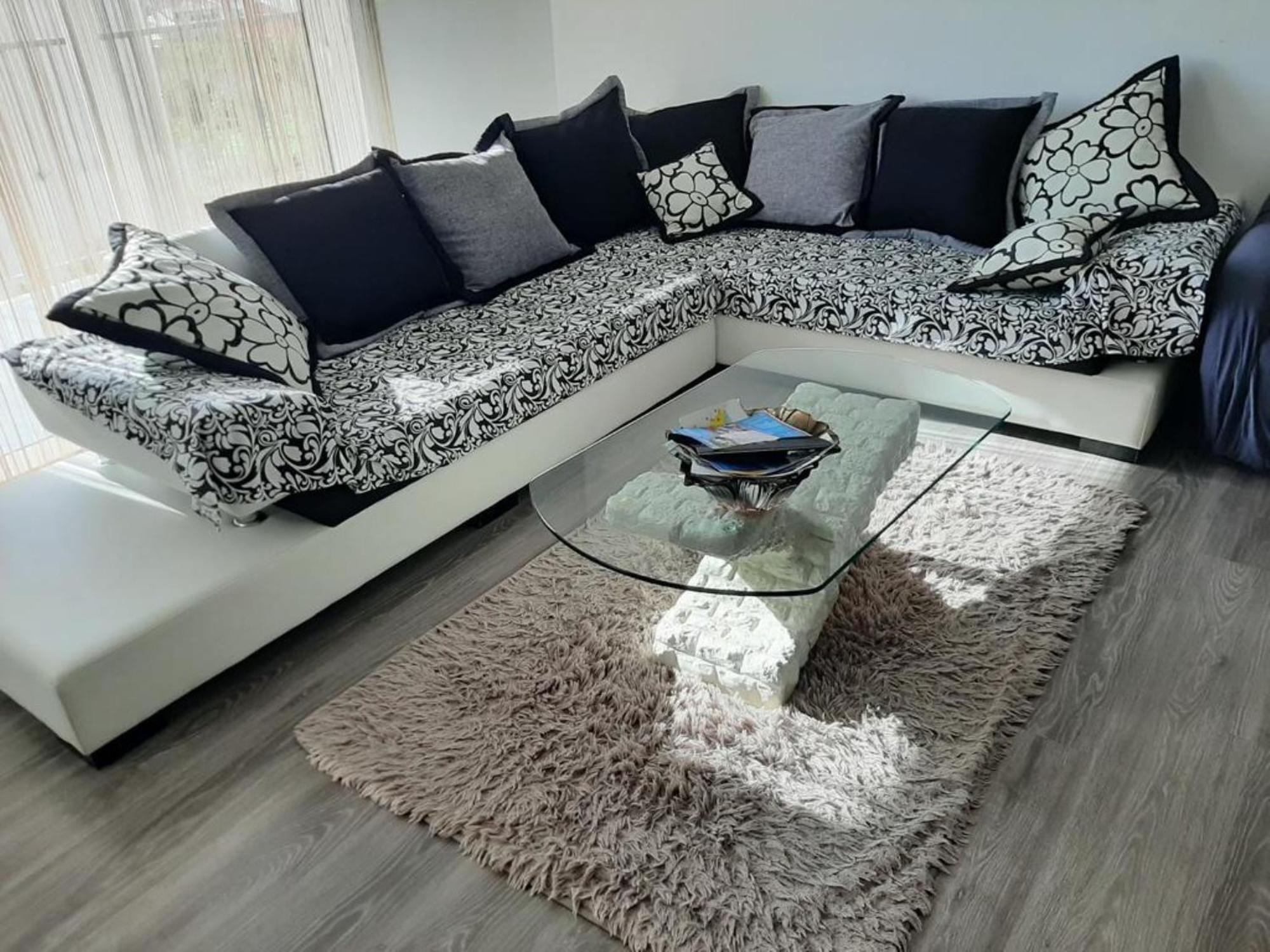 Kaštela Holiday Home Chester With Heated Pool חדר תמונה