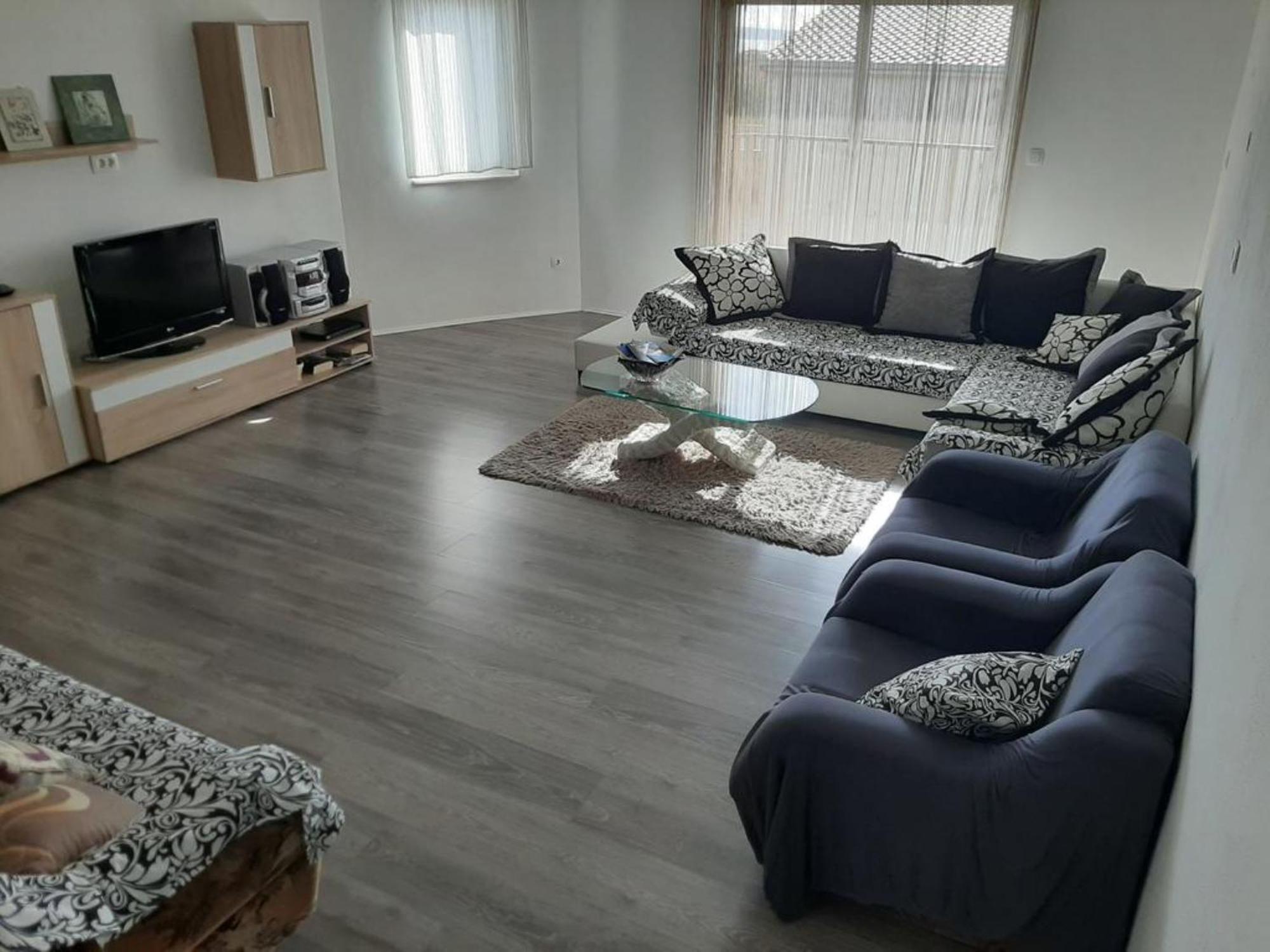 Kaštela Holiday Home Chester With Heated Pool חדר תמונה